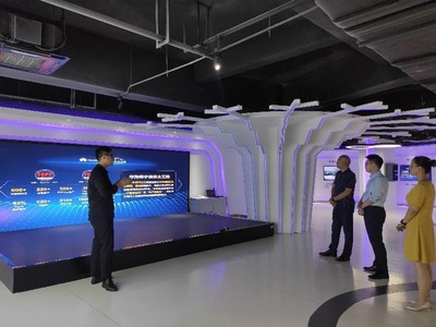 理学院领导走访华为云宁波沃土工场与宁波阿库网络技术，推动产学研深度融合